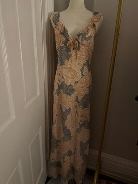 V-Neck Paisley Maxi Dress in Beige and Slate Blue